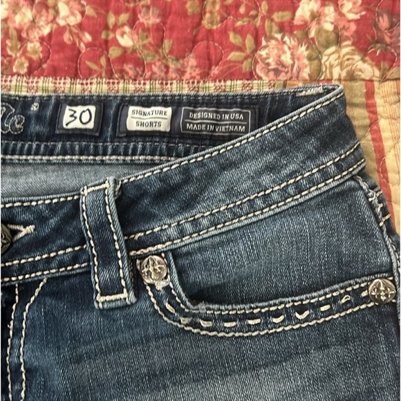 - Miss me Jean shorts - Picture 8 of 12